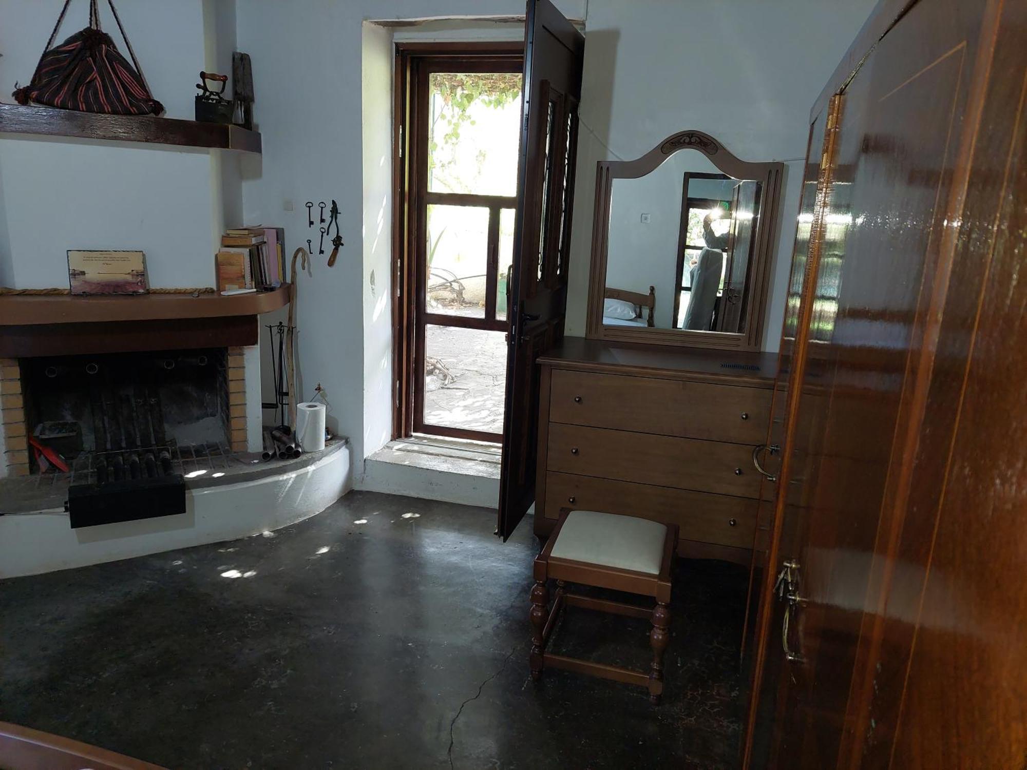 Apartament Sofiana's Garden Retreat With Private Pool Dhrapaniás
