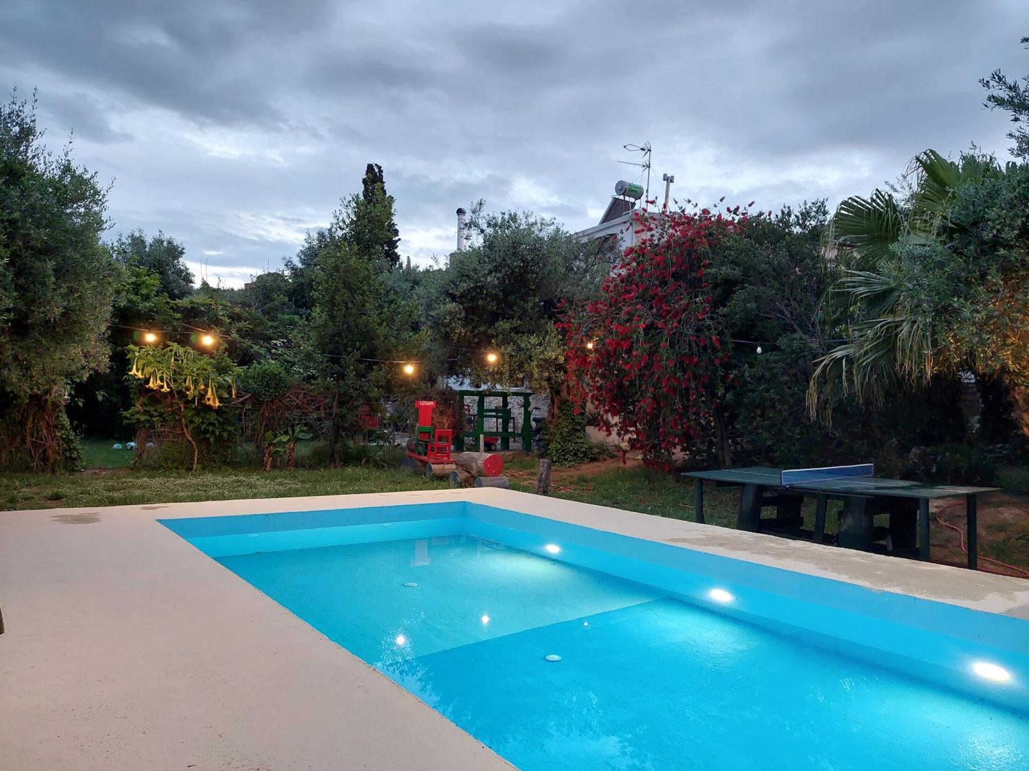 Apartament Sofiana's Garden Retreat With Private Pool Dhrapaniás