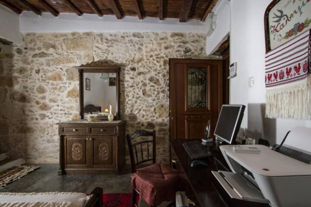 Apartment Sofiana's Garden Retreat With Private Pool Dhrapaniás