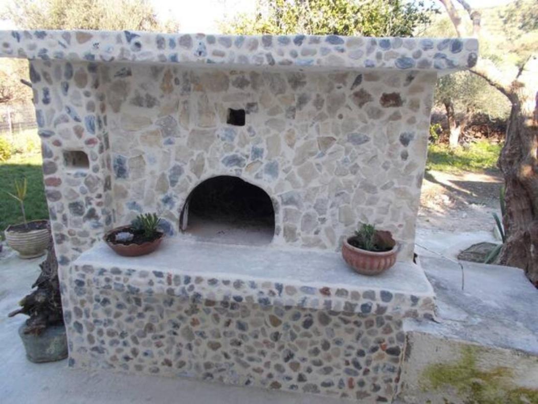 Sofiana's Garden Retreat With Private Pool *