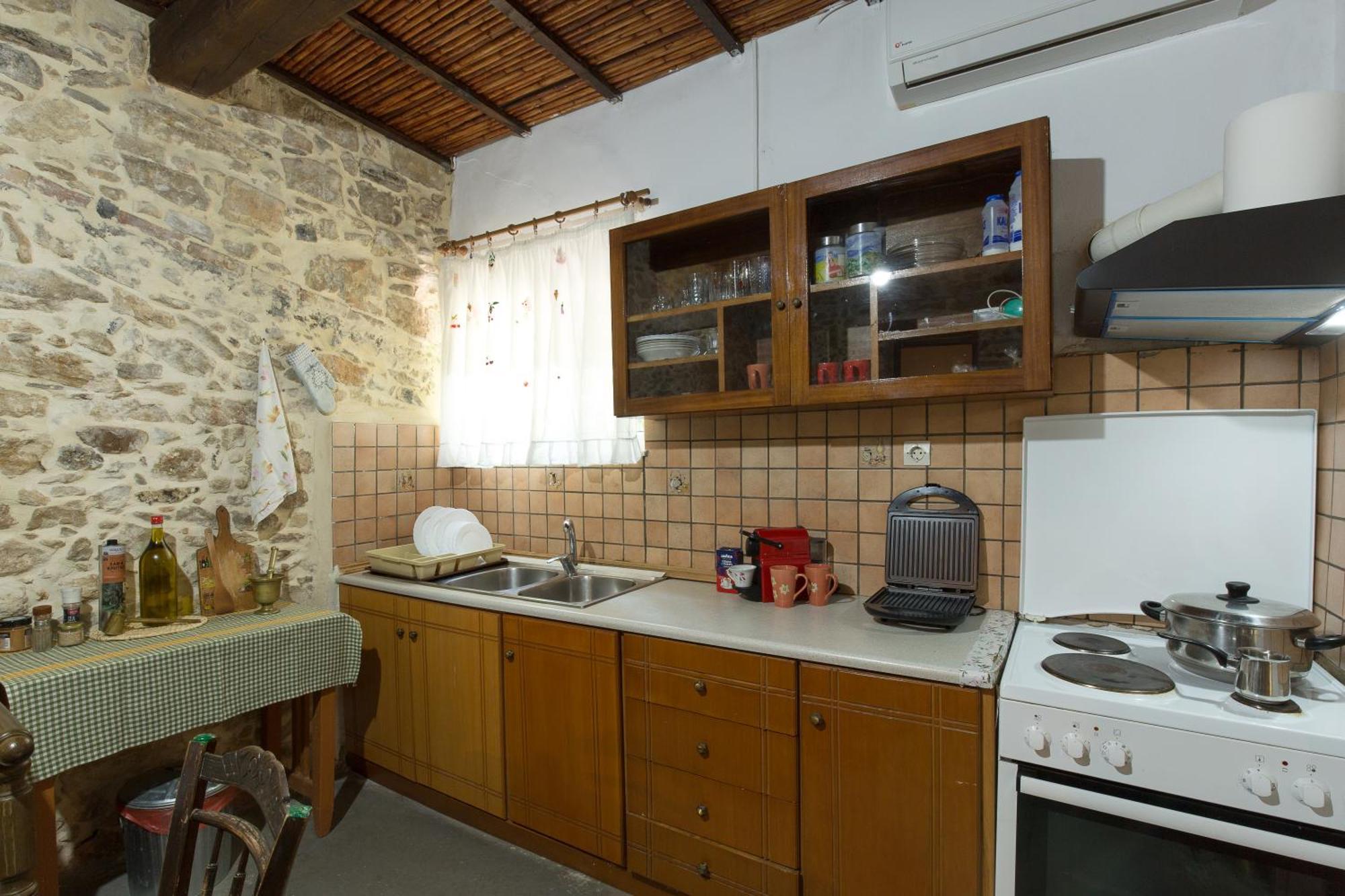 Sofiana's Garden Retreat With Private Pool Apartment Dhrapaniás
