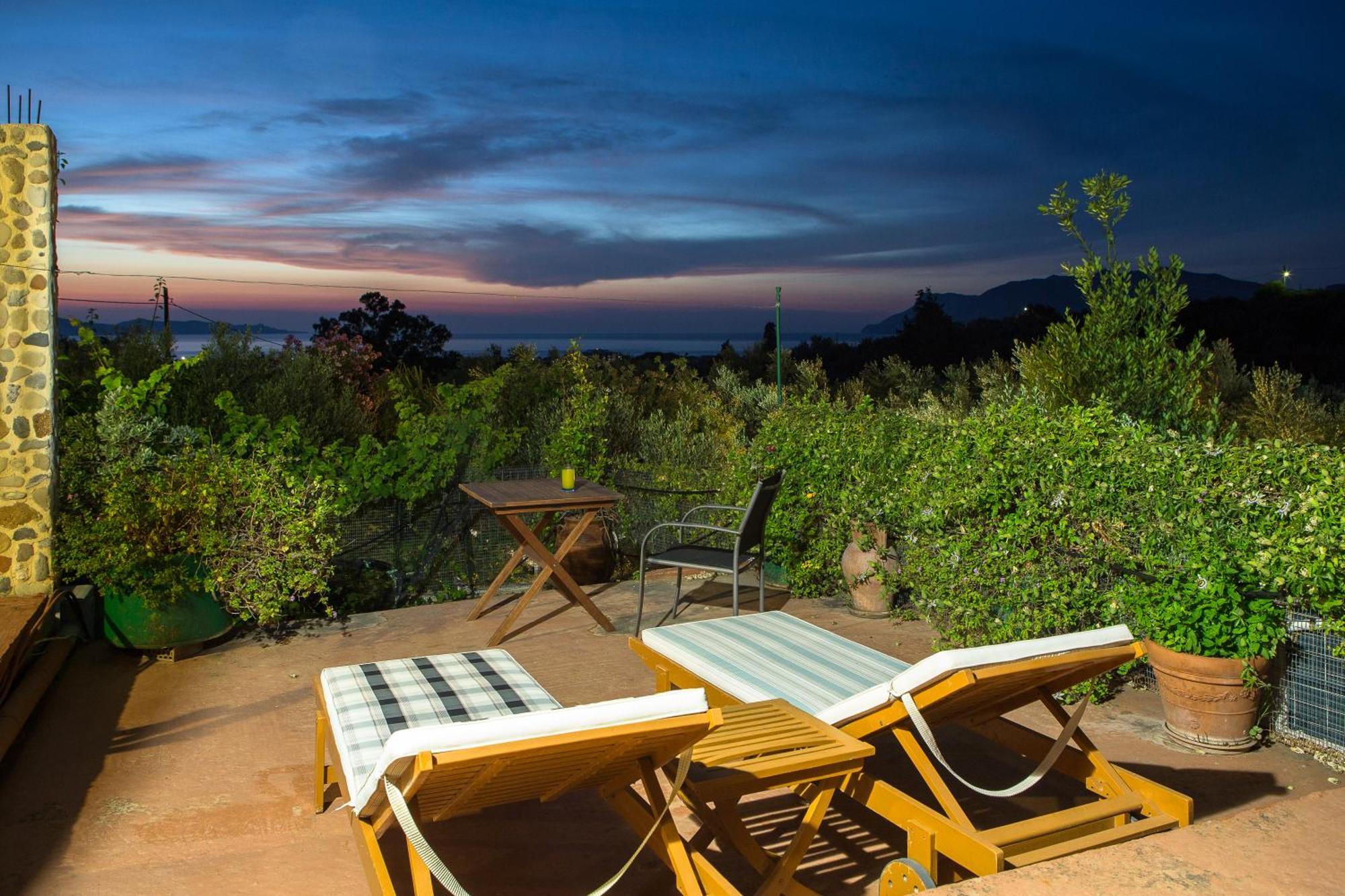 Apartment Sofiana's Garden Retreat With Private Pool *