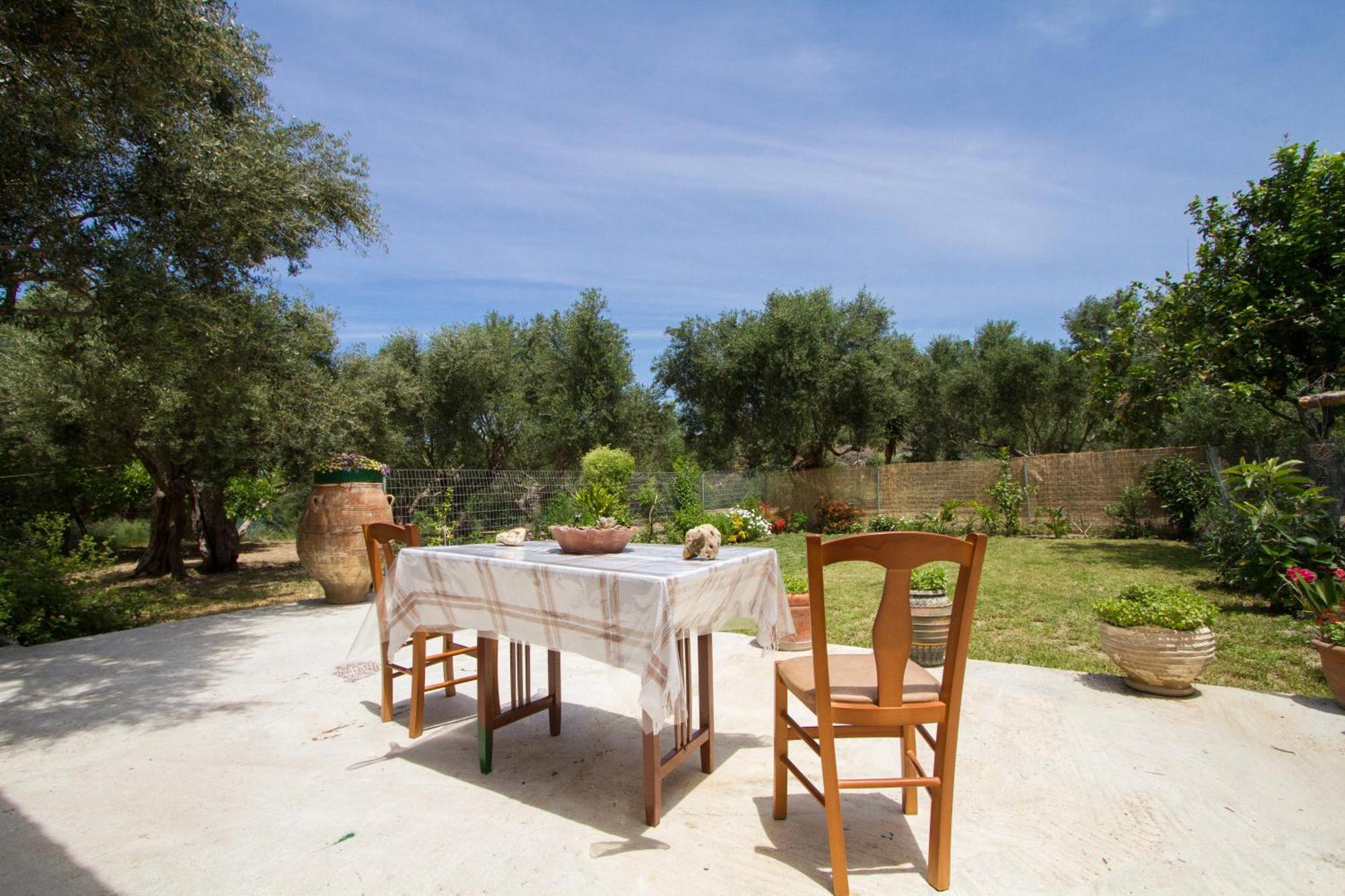 Sofiana's Garden Retreat With Private Pool Apartment Dhrapanias