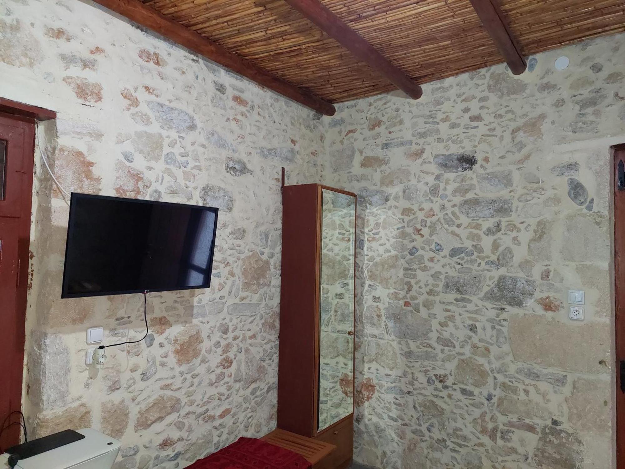 Apartment Sofiana's Garden Retreat With Private Pool *