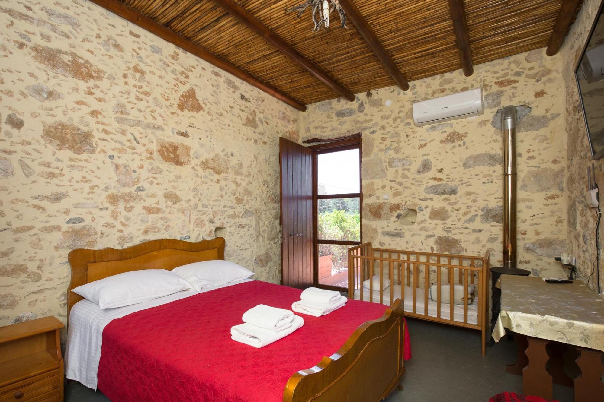 Sofiana's Garden Retreat With Private Pool *